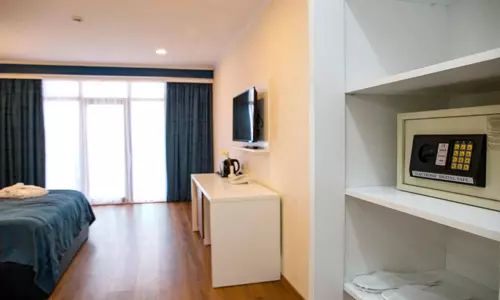 هتل آپارتمان آکوا باتومی